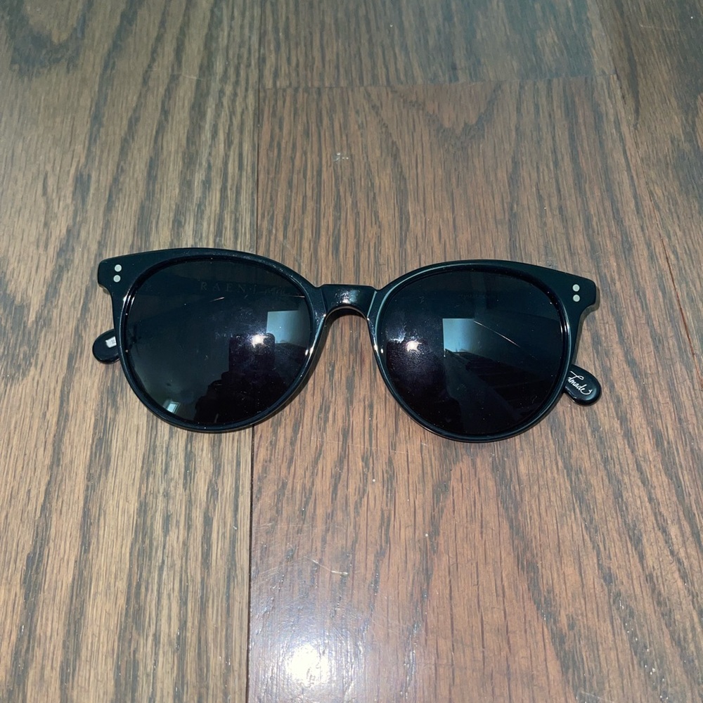 Raen Norie Womens Cat-Eye Sunglasses in Black